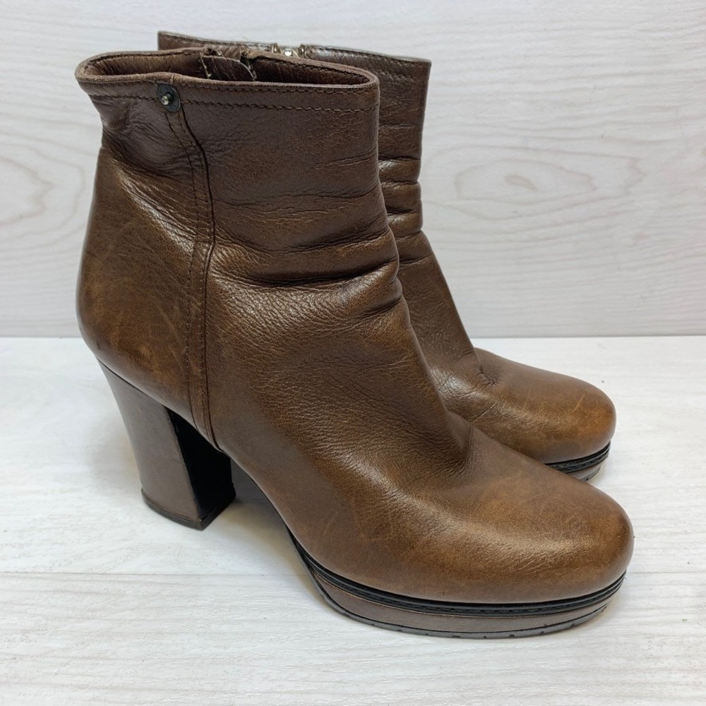 Prada‎ Womens 38 Ankle Boots Block Heel Platform Brown Leather Side Zip Italy